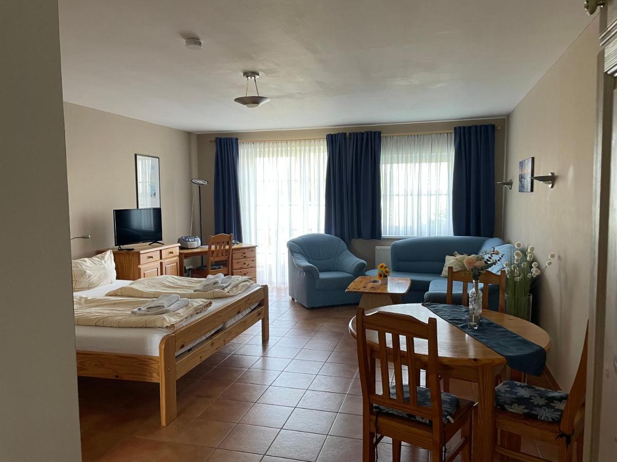 Ferienwohnung Nonnevitz Dranske Exterior foto